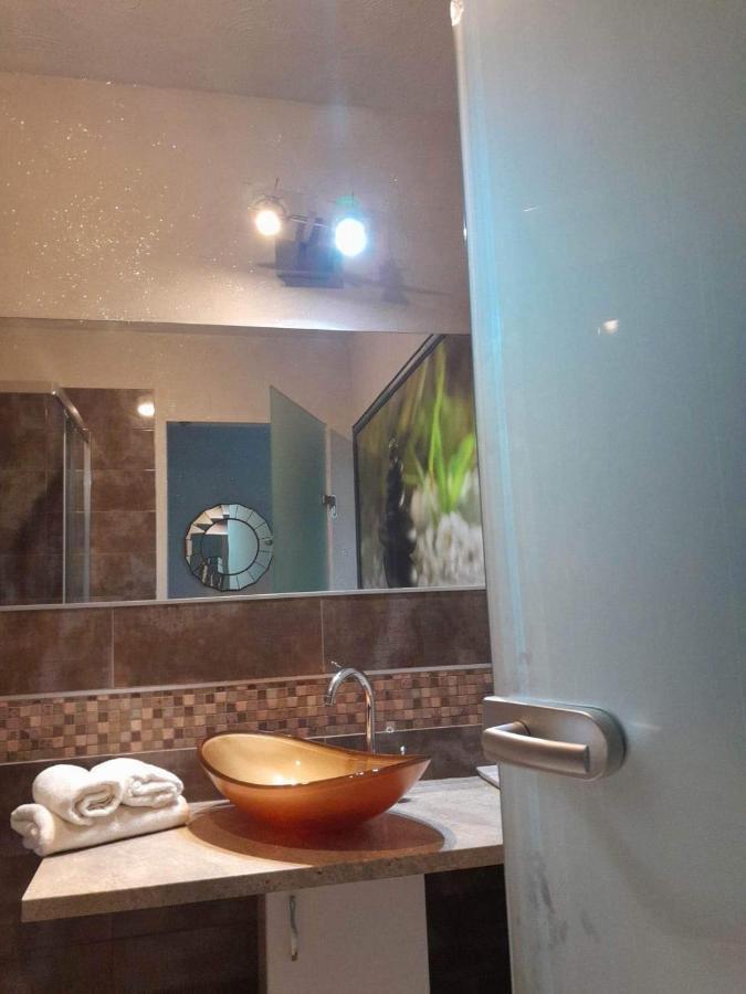 Militari Residence Hotel Chiajna ภายนอก รูปภาพ
